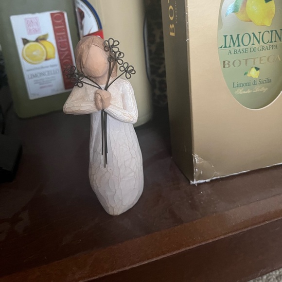 Willow Tree Other - Bn Friendship Willow tree figurine